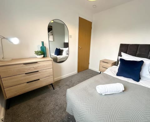 Anchorage Place by Blue Skies Stays House in England