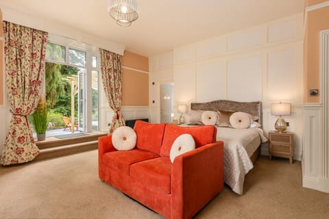 Seating area, Bedroom