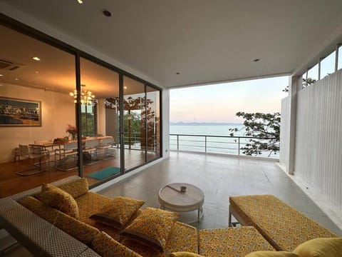 View (from property/room), Living room, Sea view