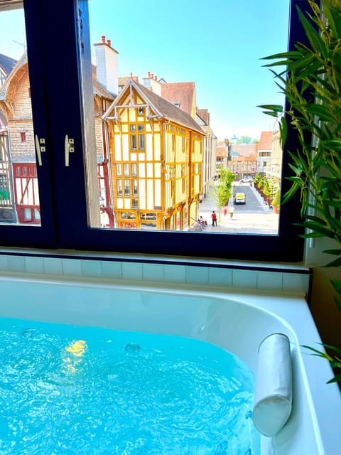 Hot Tub, Sauna, Spa and wellness centre/facilities