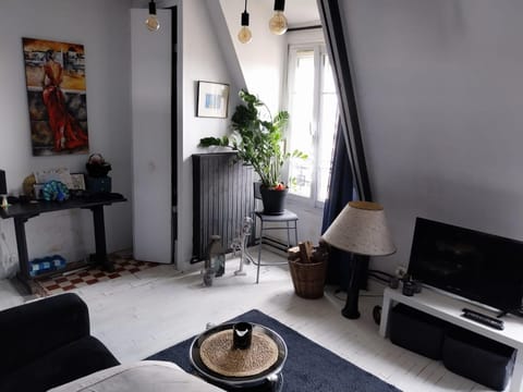 Beau studio à Fontenay sous bois Apartment in Paris