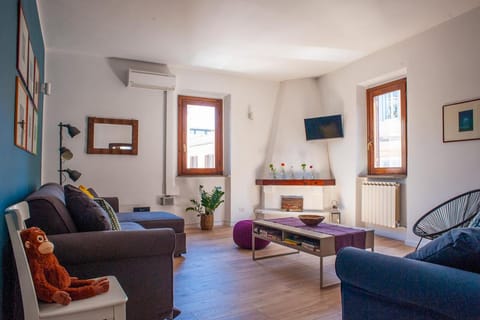 Communal lounge/ TV room, TV and multimedia, Living room, Evening entertainment