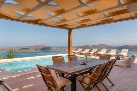 Dining area, Swimming pool