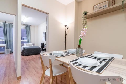 #10OCA7 - Apartamento en Vista Alegre Apartment in Madrid