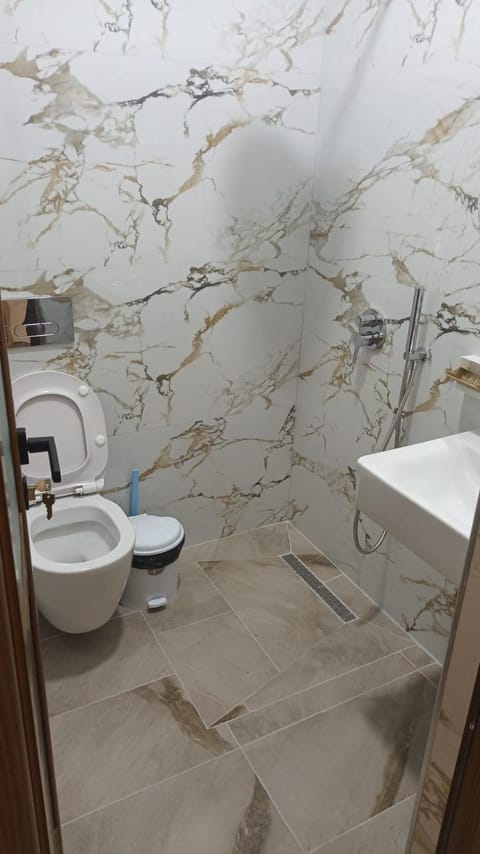 Miri's Villa Bed and Breakfast in Sarandë