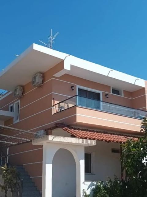 Miri's Villa Bed and Breakfast in Sarandë