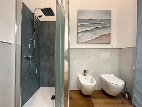 Golden Luxe - Modern Apartment next the beach Apartment in Viareggio