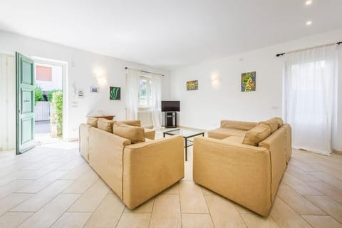 Golden Luxe - Villa in the center next the sea whit garden FDM House in Forte dei Marmi