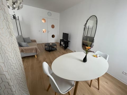 Jolie chambre proche de paris et sa périphérie Vacation rental in Aubervilliers