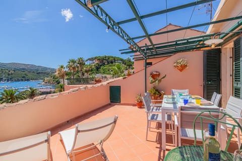 Il mare in terrazza Apartment in Porto Azzurro