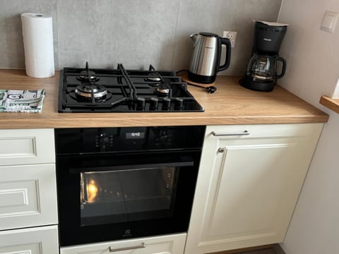 Coffee/tea facilities, Kitchen or kitchenette