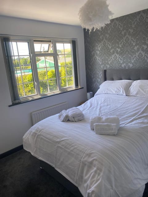 Manor Close House in Braunton