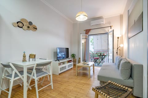 Living room, Seating area, air conditioner