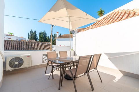 Day, View (from property/room), Balcony/Terrace, Dining area