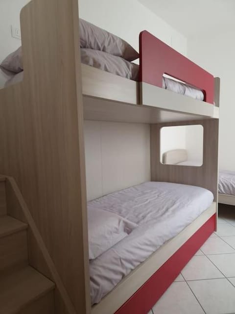 bunk bed