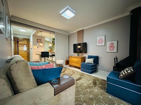 Communal lounge/ TV room, TV and multimedia, Living room, Seating area, Evening entertainment