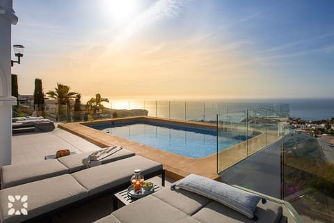Patio, Day, Natural landscape, View (from property/room), Balcony/Terrace, Pool view, Sea view, Swimming pool, Sunrise, Sunset, sunbed