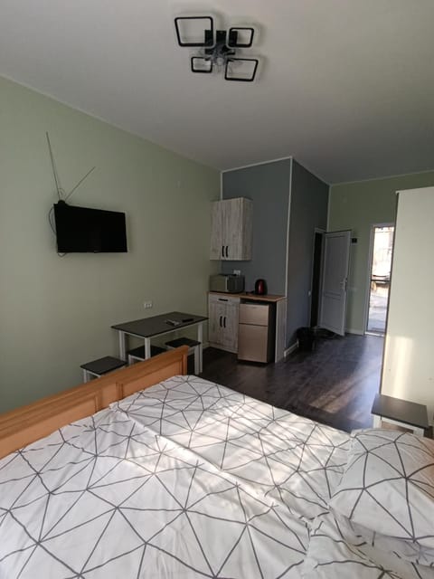 TV and multimedia, Photo of the whole room, Bedroom