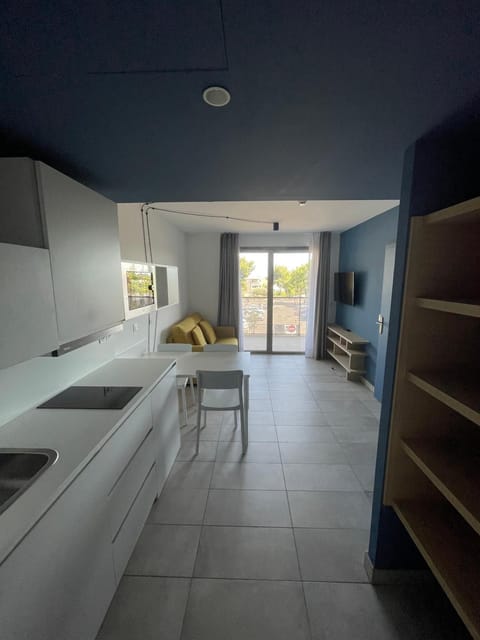 Kitchen or kitchenette, Living room