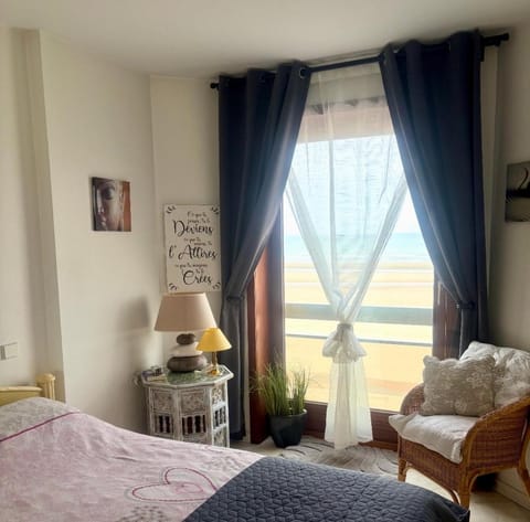 Appartement vue frontale mer, 4 personnes Apartment in Bray-Dunes