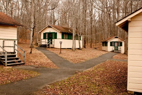 Mammoth Cave Lodge and Cabins Cabin in Kentucky