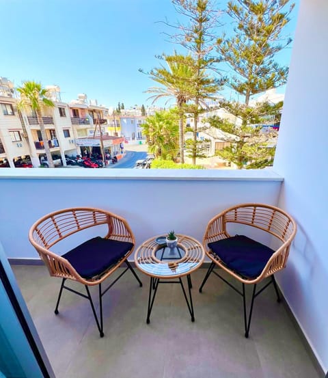 Day, View (from property/room), Balcony/Terrace, Seating area