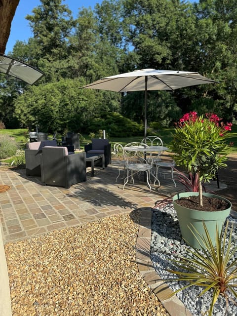 Gîte du Moulin au bord de l eau House in Dreux