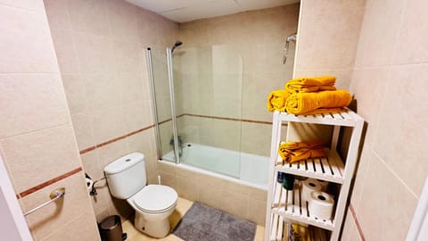 Amplio Bajo con Jardin en Riviera del Sol Apartment in Sitio de Calahonda