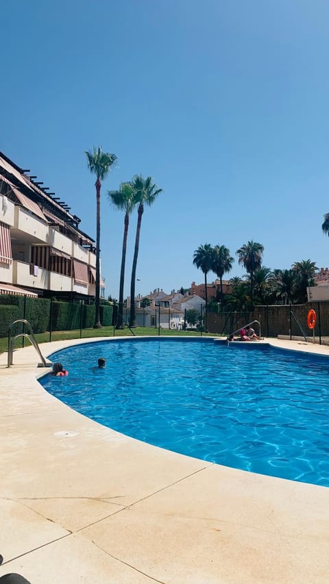 Amplio Bajo con Jardin en Riviera del Sol Apartment in Sitio de Calahonda