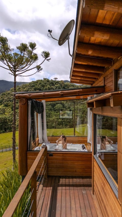 Day, Natural landscape, Hot Tub, Balcony/Terrace, Mountain view