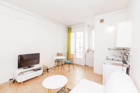 Studio Bois de Vincennes Apartment in Vincennes