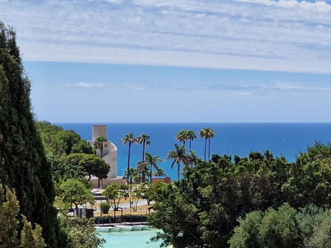 Nearby landmark, Sea view