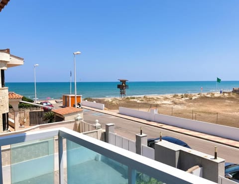 Vacaciones con el Mediterráneo a menos de 50 metros House in Ribera Baixa