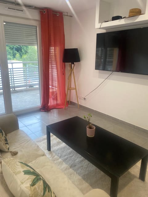 appartement idéalement situé Apartment in 06340 La Trinité, France