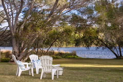Day, Natural landscape, Garden, Garden, Lake view