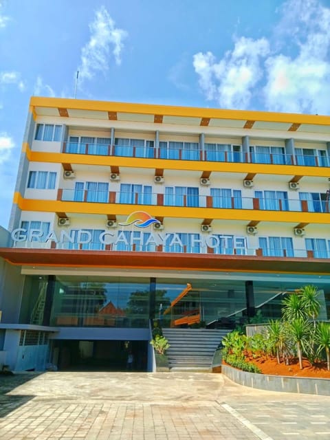 Property building, View (from property/room)
