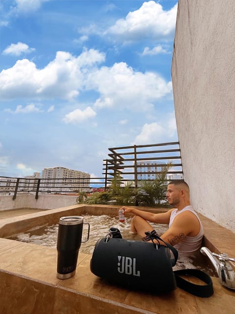 Hot Tub, Balcony/Terrace