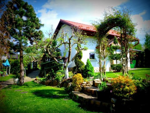Property building, Natural landscape, Garden, Garden view