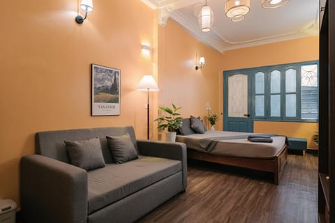 Bed, Seating area, Bedroom