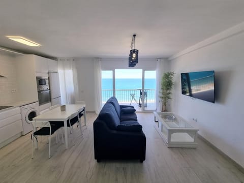 TV and multimedia, Living room, Dining area, Sea view