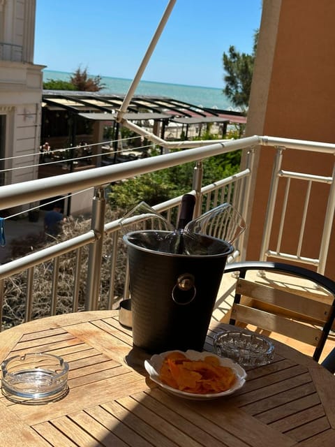 View (from property/room), Balcony/Terrace, Sea view