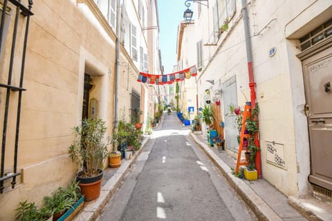 Le Caylus - Au coeur du Panier proche Vieux-Port Apartment in Marseille