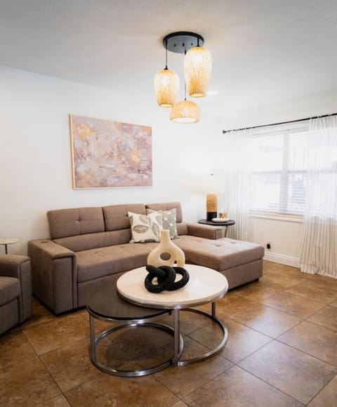 2 combined houses, walk to stadium House in Tampa