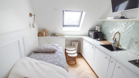 Bed, TV and multimedia, Coffee/tea facilities, Bedroom, stove