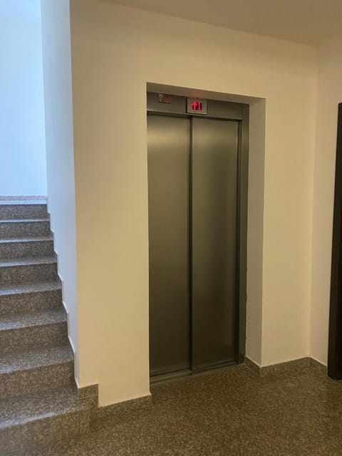 elevator