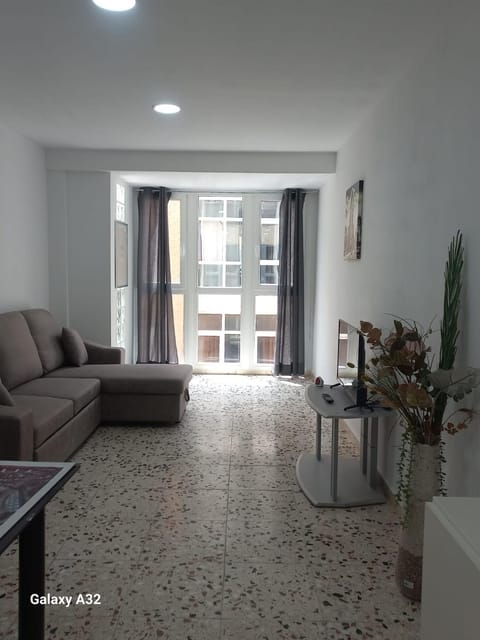 Apartamento Paris Apartment in Alicante