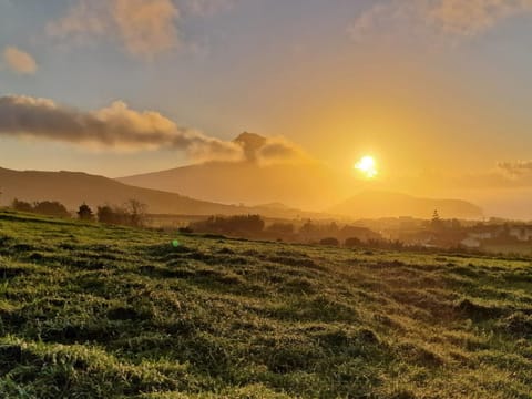 Nearby landmark, Natural landscape, Sunrise