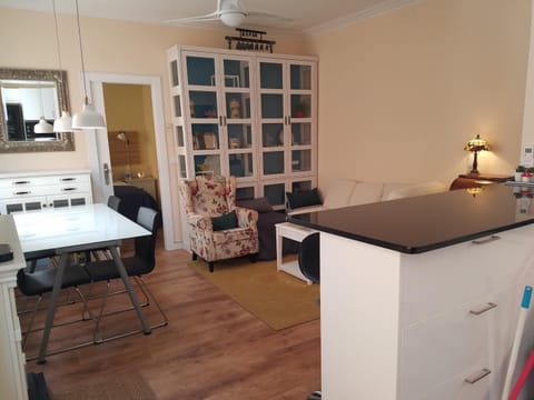 Apart 2 bedrooms 2 bathroom 30 nigth min WiFi washmachime elevator AC heather Apartment in Barcelona