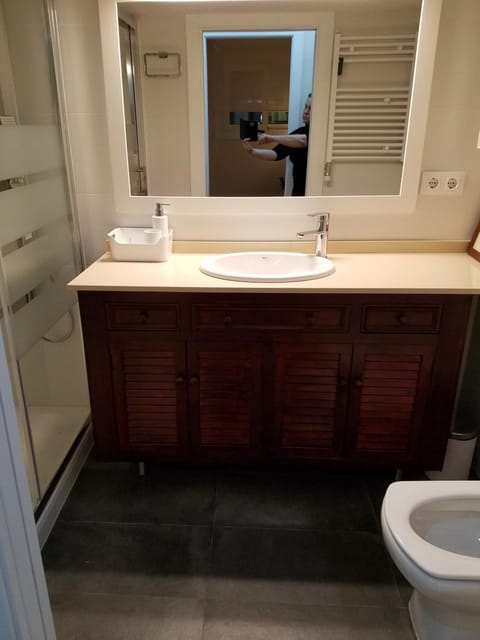 Apart 2 bedrooms 2 bathroom 30 nigth min WiFi washmachime elevator AC heather Apartment in Barcelona