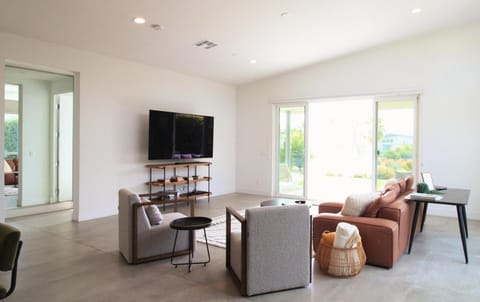 Best Spot in Indian Wells. Walk to Tennis Gardens House in Indian Wells